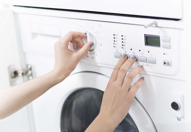 Mùa để cất quần áo khỏi tủ! Nấm mốc quần áo, nguyên nhân và biện pháp khắc phục Mùa để cất quần áo khỏi tủ! Nấm mốc quần áo, nguyên nhân và biện pháp khắc phục