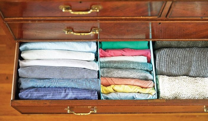 Cách bảo quản quần áo ngày hè để tránh ẩm mốc Cách bảo quản quần áo ngày hè để tránh ẩm mốc
