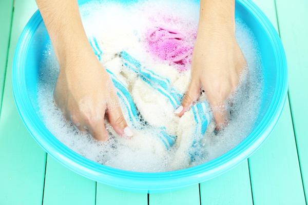 Nước giặt có giặt tay được không, liệu có sạch và an toàn?